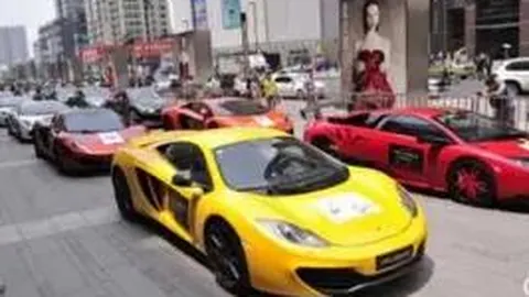 “揭秘明星私生活：陪睡陪玩仅是冰山一角，惊人内幕接连曝光！”